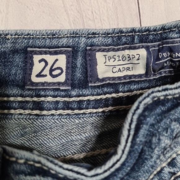 Miss Me Capri Jeans Size 26 - Picture 4 of 6